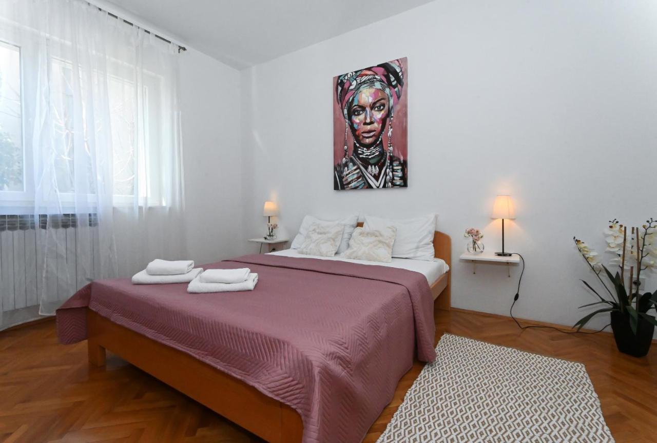Holiday House Vukman Trogir Eksteriør billede